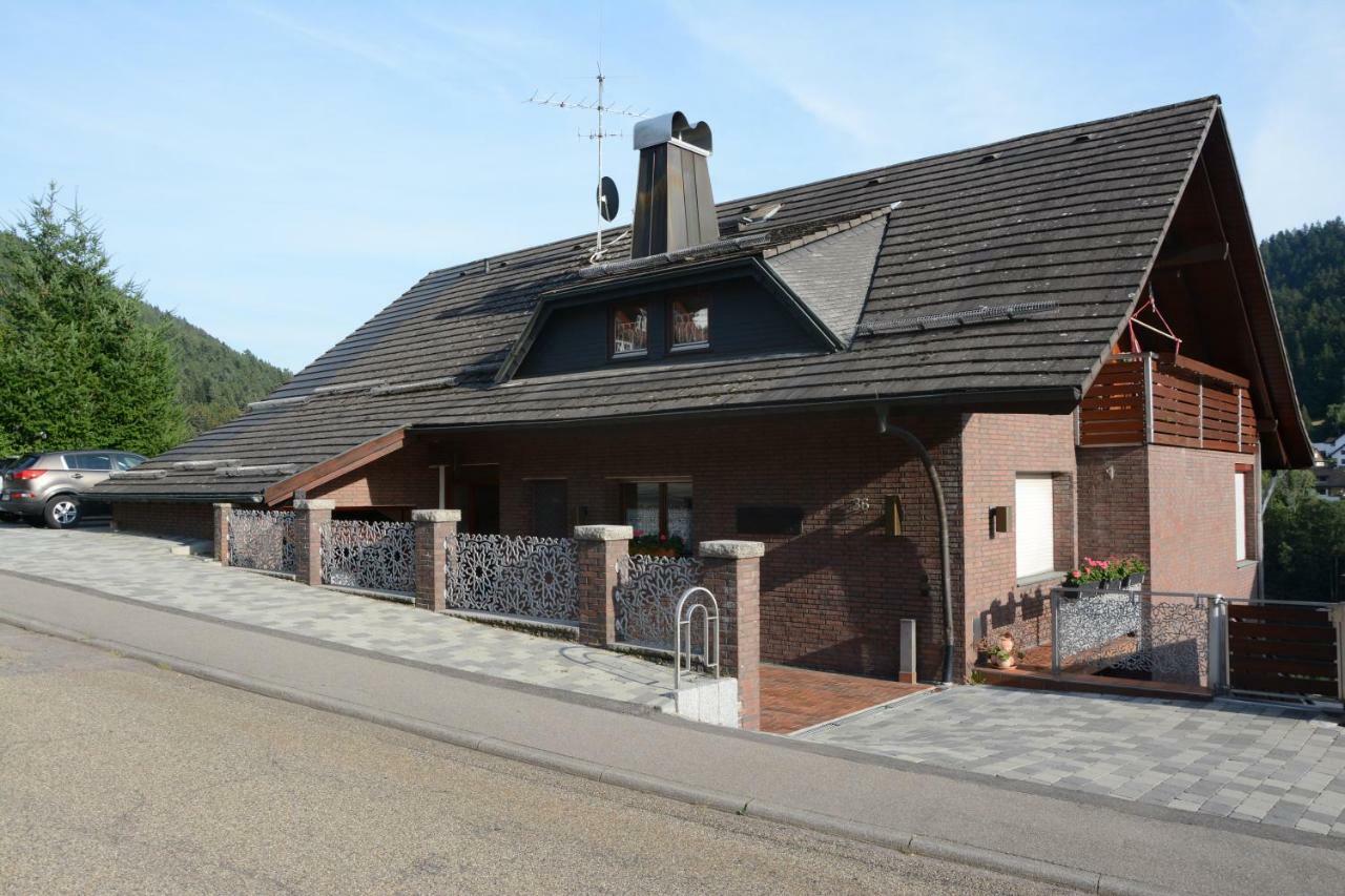 Haus Krick Apartamento Alpirsbach Exterior foto