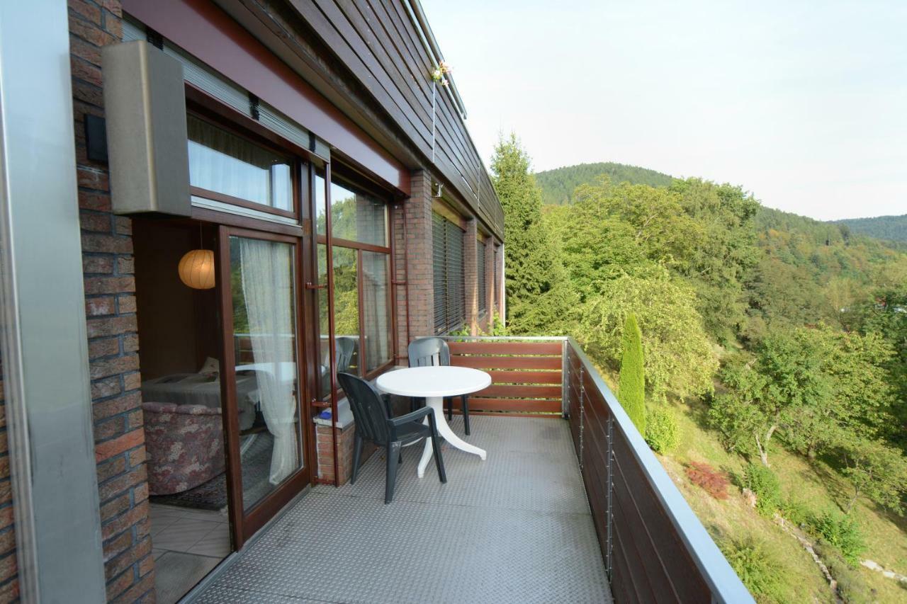 Haus Krick Apartamento Alpirsbach Exterior foto